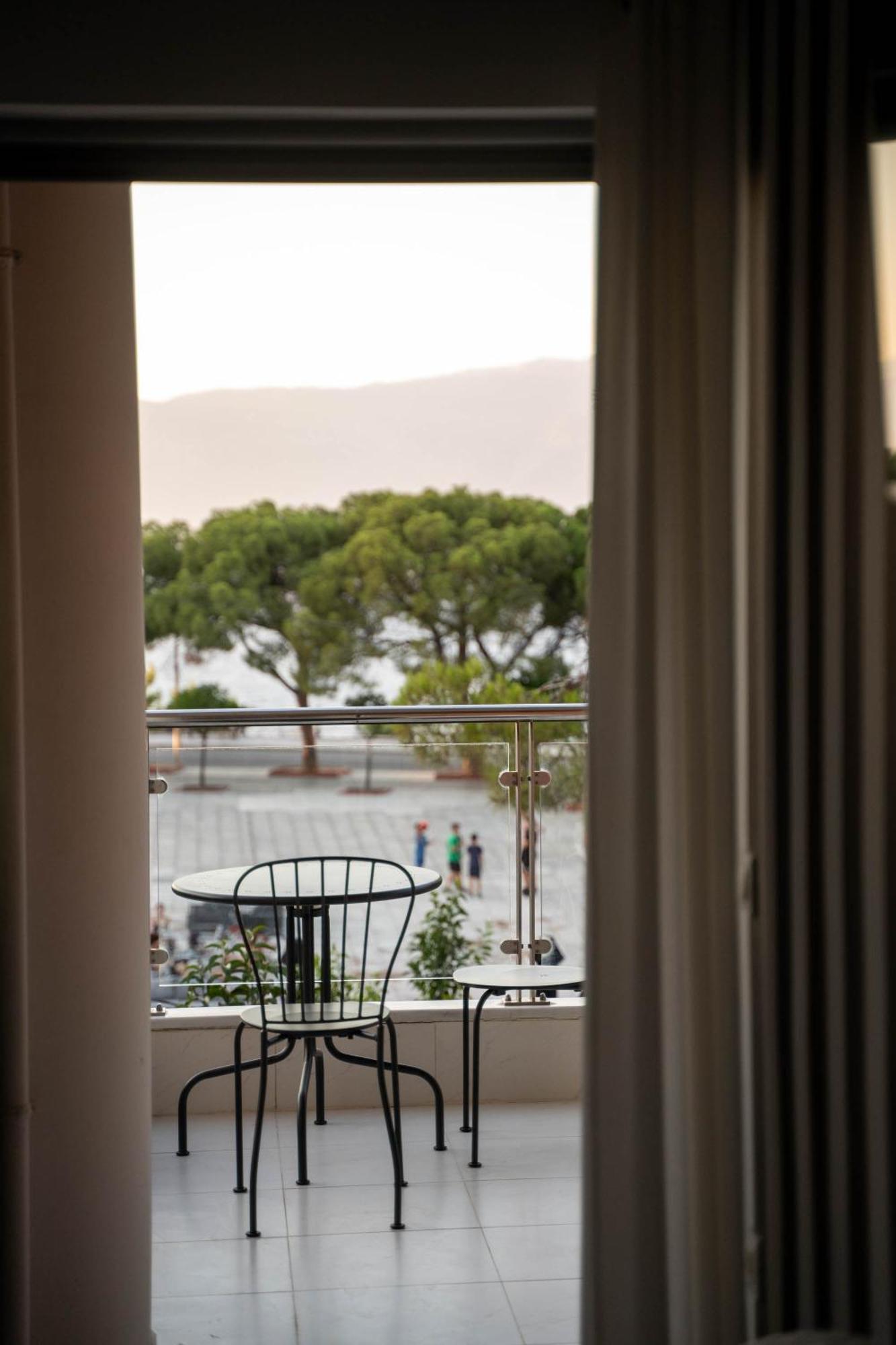Byron Luxury Apartments Αίγιο Εξωτερικό φωτογραφία